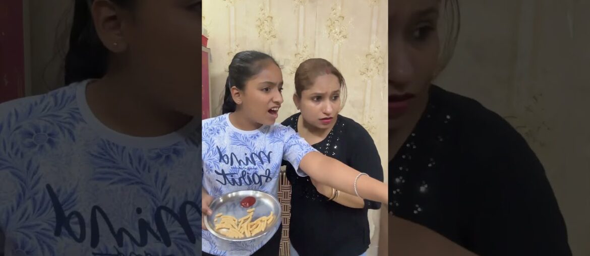 French fries prank with Aaru #shorts #funny #comedy #foodchallenge #malhotrafamilychannel