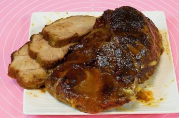 Juicy pork neck with garnish according to the best French recipe. Total delight!