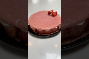 The Ultimate Passover Cake idea: Macaron Meets Strawberry Shortcake