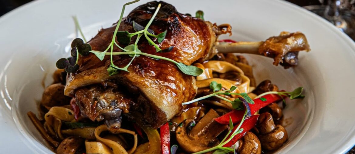 Cozy French & Southern Bistro | Family-Friendly & Romantic Dining in Summerville & Charleston