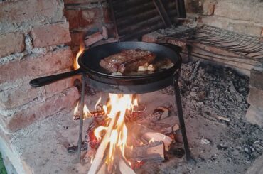 Butter And Garlic Fried Steak With Garlic Fries, Cabbage, Onion and Cherry Tomato Salad
