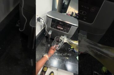 Unwinding with french fizz: mom life & summer wines #momlife #traderjoes