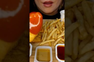 CHICKEN NUGGETS & FRENCH FRIES #asmr #food #mcdonalds