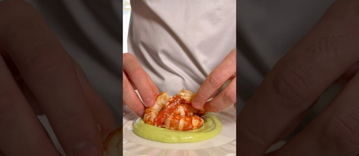 Shrimps with avocado sauce #shrimp #cooking #avocado