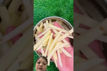 100 rupye vale French fries ghr p Kitne k bnege #recipe #shorts#shortsfeed #viralvideo #trending