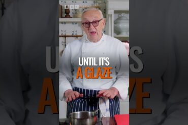 Pierre Koffmann demonstrates how to make a bordelaise sauce #shorts #pierrekoffmann #cooking