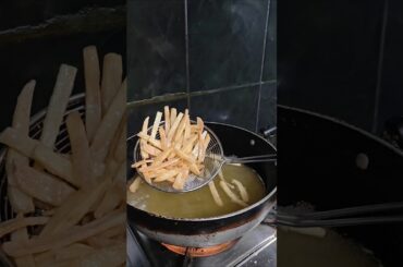 French fries recipe#recipe #foodforfoodies#youtubeshorts #food#trending ||lookoncook #shorts