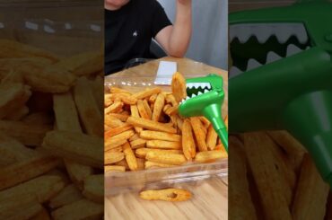 Stealing French fries