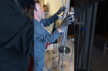 USUWANIE OSADU Z 6L SZAMPANA -  #wino #wine #buywinepl #buywine #sklepzwinem #champagne #francja