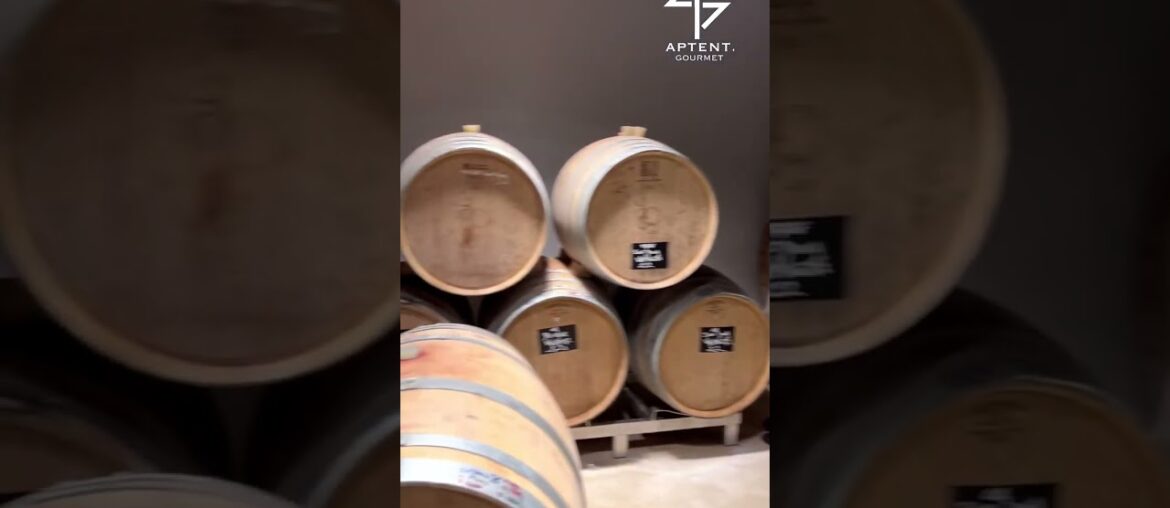 Shop the finest French wine and caviar now on our website!