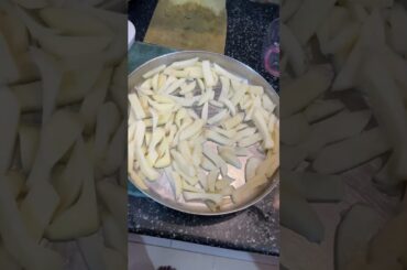 Making French Fries | tamil | #cat #frenchfries #mcdonalds #kfcfriedchicken #viral #shorts #trending