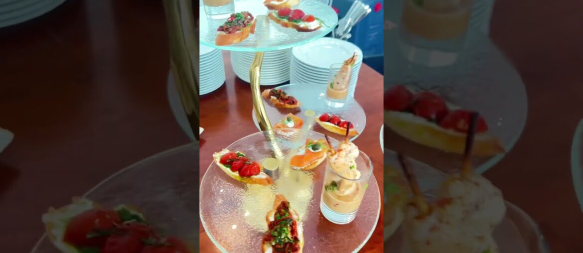 #cateringservices #frenchcuisine #dubai #food #canapes #shorts  #party #chefslife #music #dubaifood
