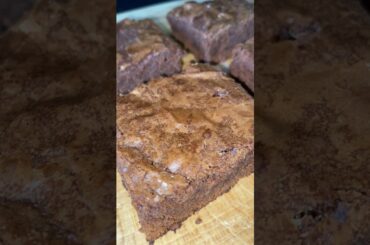 Crinkle Brownies #food #france #recipe #cooking #easyrecipe #healthy #easyrecipe #brownie #brownies