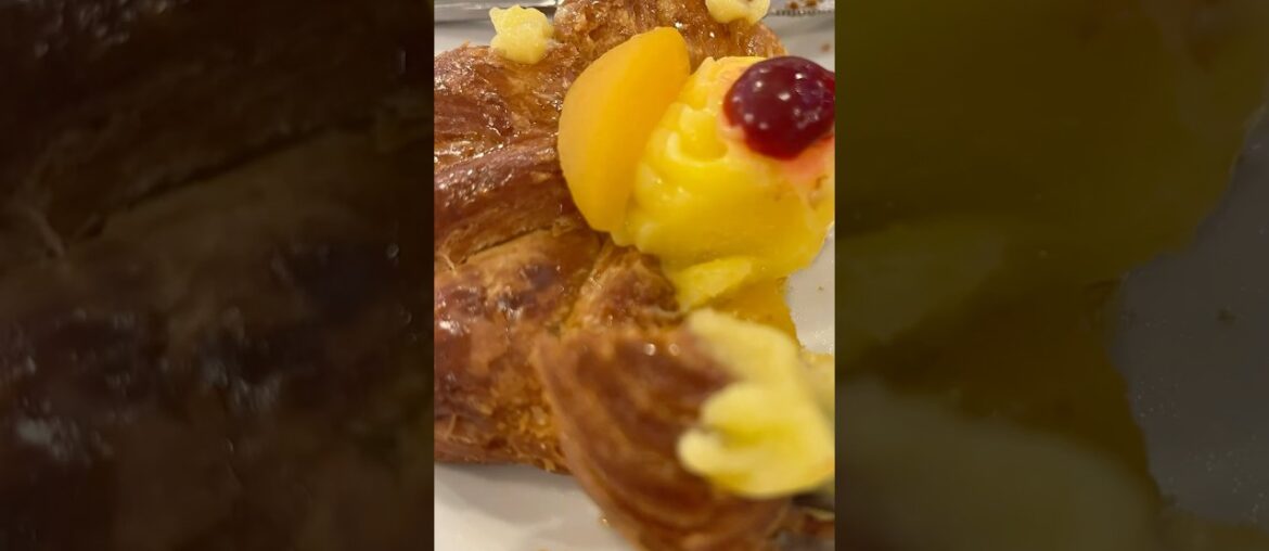 Peach danish French bread #french #bread #food #wamzchannel #fy #youtubeshorts