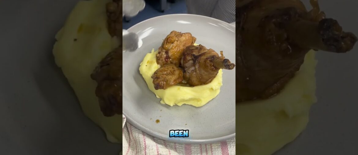 PLATING COQ AU VIN | Food in One Minute PLATING COQ AU VIN | Food in One Minute