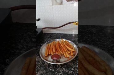 aalu ke snake crispy french fries tasty recipe at home #youtubeshorts #viwes #viralvideo