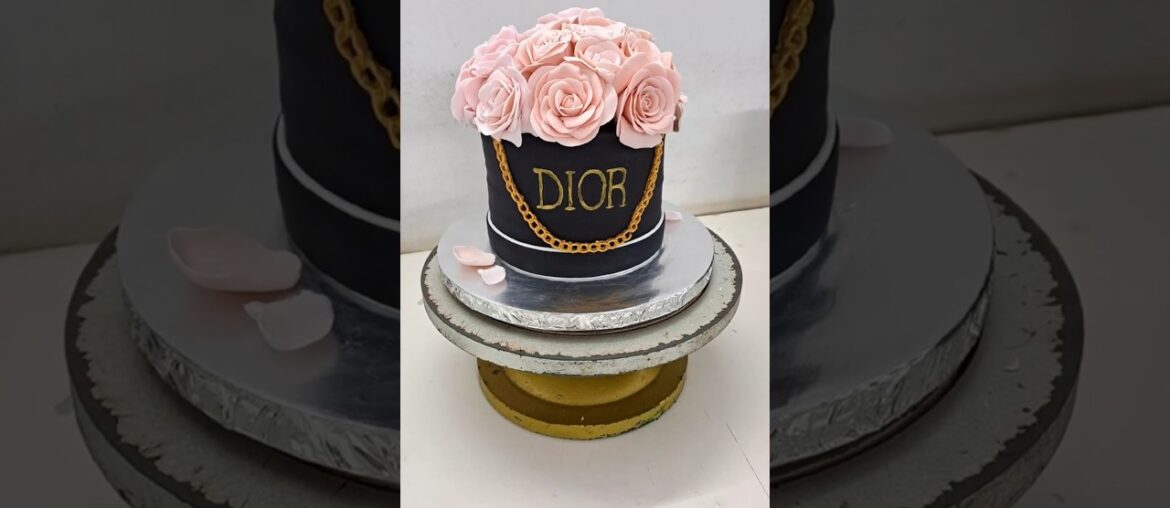 French chocolate cake #fondantdecoration #shortvideo #foryou