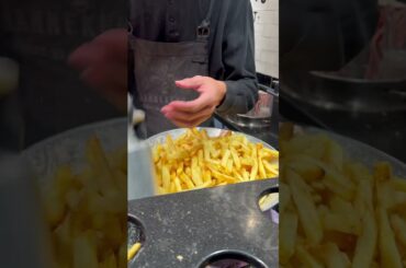 Cheesiest french fries in the world #frenchfries #foodie #streetfood #cheese