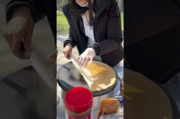 Have you ever had street crepes in Paris? #shorts #travelshorts