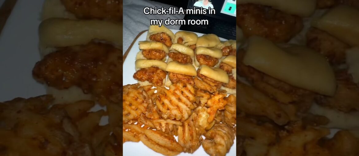 Chick-fil-A chicken minis in my dorm room #shorts Chick-fil-A chicken minis in my dorm room #shorts