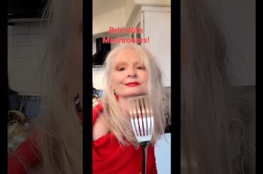 Paris=Brie Mushrooms Crusty Loaf