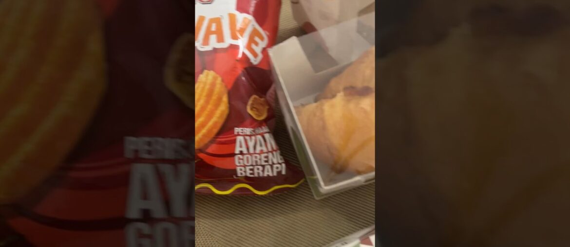 French Croissant|#food #youtubeshorts #shorts #viralvideo #croissant  #chips #breakfast #snacks