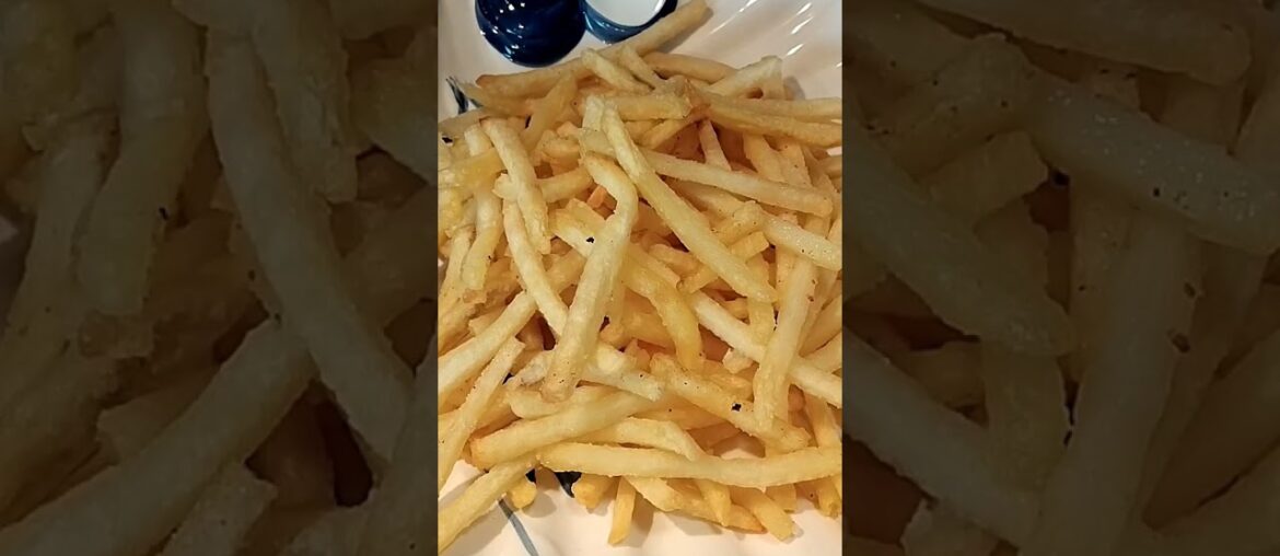 French fries with Mejillones! #tinnedfish #cannedfish #sardines #gourmet #mussels #seafood