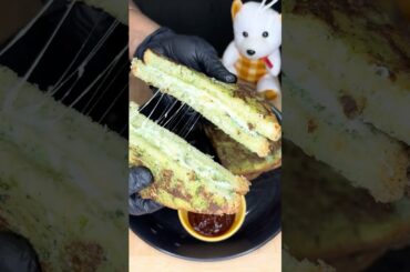 Green Egg Toast #shorts #short #food #cooking #eggtoast #breakfast #asmr #viralvideo #indiancuisine