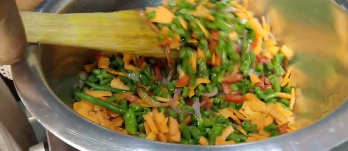 SIMPLE VEGETABLE RECIPE FRENCH BEANS AND CARROTS