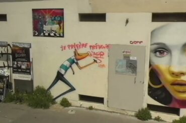 A SUNNY DAY IN BEAUTIFUL BORDEAUX, FRANCE