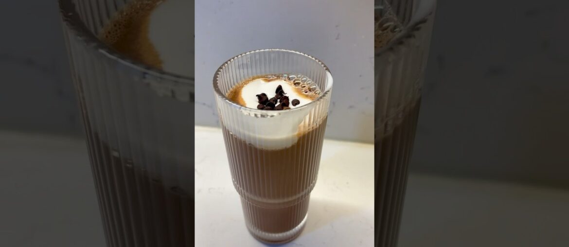 Hazelnut Hot chocolate #hotchocolate #rainy #hotdrink #recipe #shortsfeed #shorts #shortvideo #yt Hazelnut Hot chocolate #hotchocolate #rainy #hotdrink #recipe #shortsfeed #shorts #shortvideo #yt