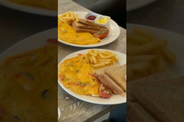 Healthy Breakfast - Omelette, bread, French fries | Street food hubs #shorts #youtubeshorts