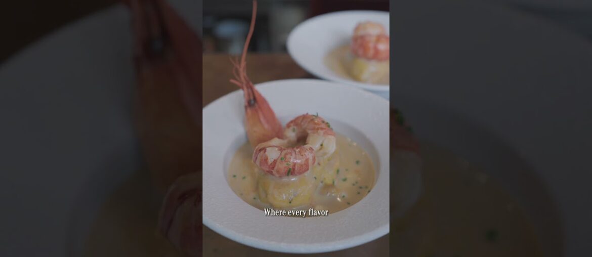 We also host private lunches and exclusive events just like this chic afternoon with #ubud wine club