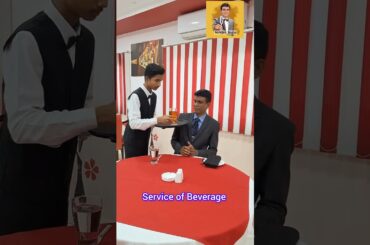 Mastering the Art of Elegance: Fine Dining Waiter Training for Top-Tier Beverage Service!