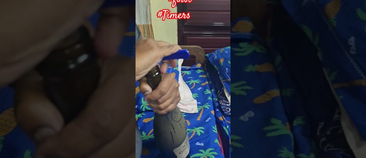 #winelovers #wineopener #firsttime #frenchwine #unique