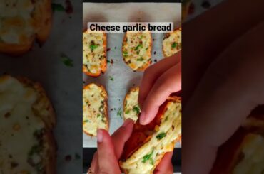 Cafe Style Cheesy Garlic Bread Recipe | Garlic Bread In 2 Ways Oven & Without Oven | Garlic Bread