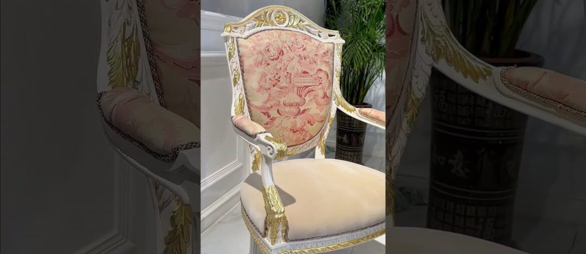 This French carved dining chair and solid wood table bring refined elegance into daily life: