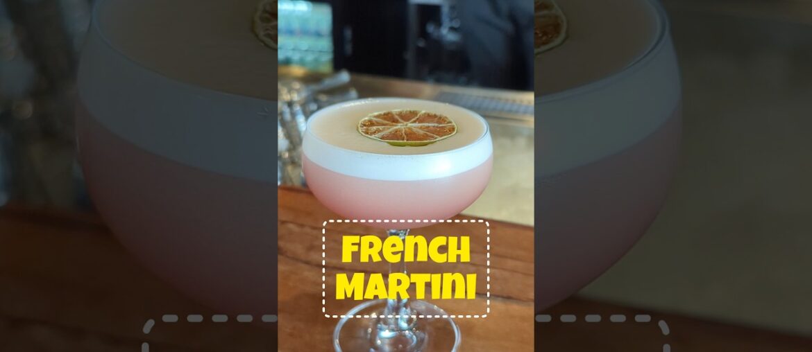 How to make a French Martini #cocktail #howto #recipe #easy #cocktailrecipe #chambord #vodka #bar