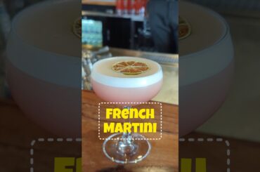 How to make a French Martini #cocktail #howto #recipe #easy #cocktailrecipe #chambord #vodka #bar