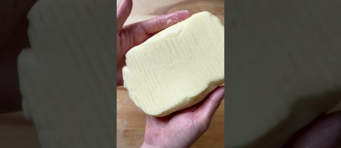 Baguette & Jambon Beurre (French ham & butter sandwich) #baking #baguette #frenchfood #paris #ham