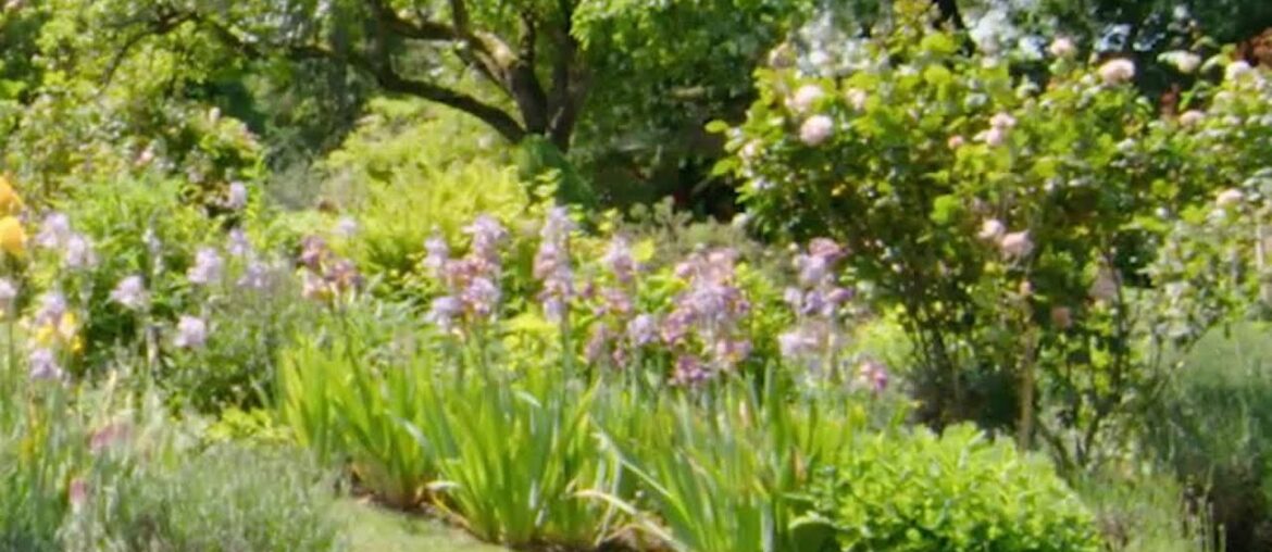 Cordelia de Castellane's Garden Seamlessly Blends with Nature