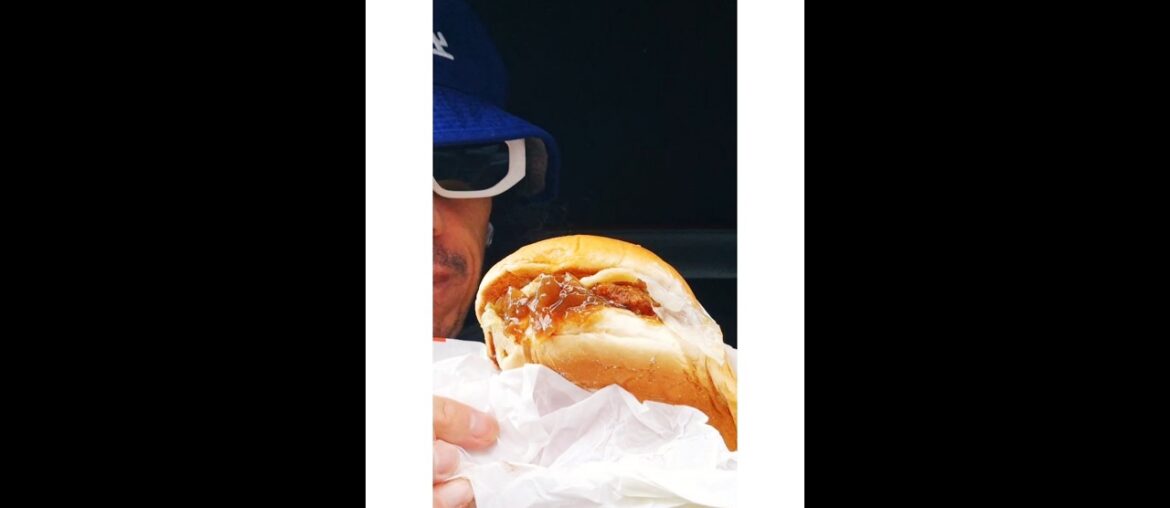 french named chicken Le burger mukbang french named chicken Le burger mukbang