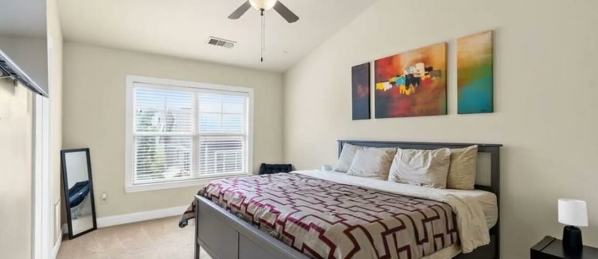 1284 Atlantic Drive, Atlanta, GA 30318