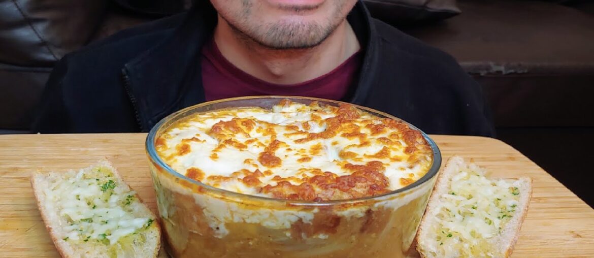 EXTRA CHEESE FRENCH ONION SOUP WITH CRUNCHY GARLIC BREAD MUKBANG EATING SHOW