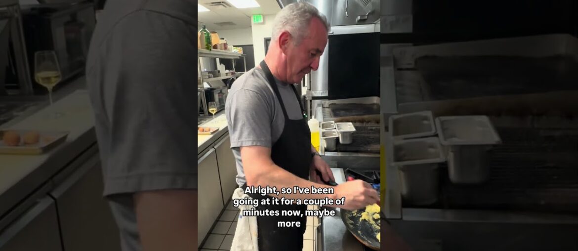 Soft scrambled eggs by the Frenchman #chef #chefselection #cooking #chefsnextdoor