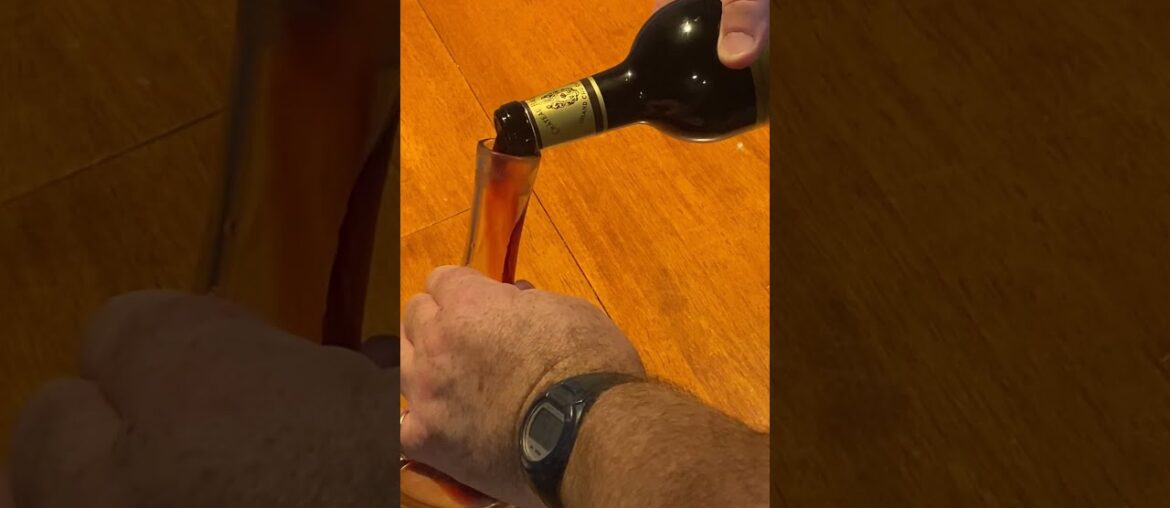 Decanting Chateau Batailey for Tasting #dcamw #pauillac #cruclasse #masterofwine #winelovers Decanting Chateau Batailey for Tasting #dcamw #pauillac #cruclasse #masterofwine #winelovers