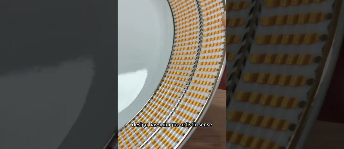 4 reason why the owner of the French Dining restaurant recommend the Hermes orange ceramic plate