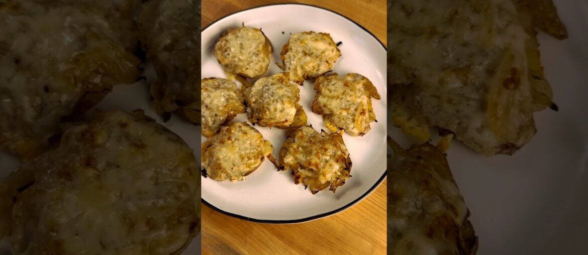 French Onion Smashed Potatoes this week! #potato #food #recipe