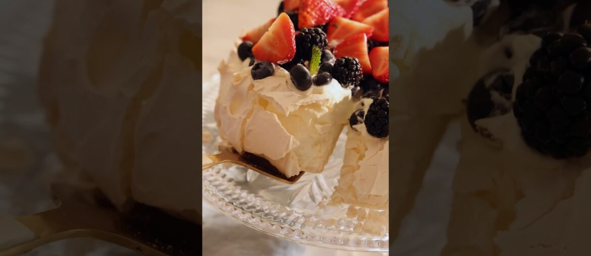 Make the Most Incredible Pavlova!