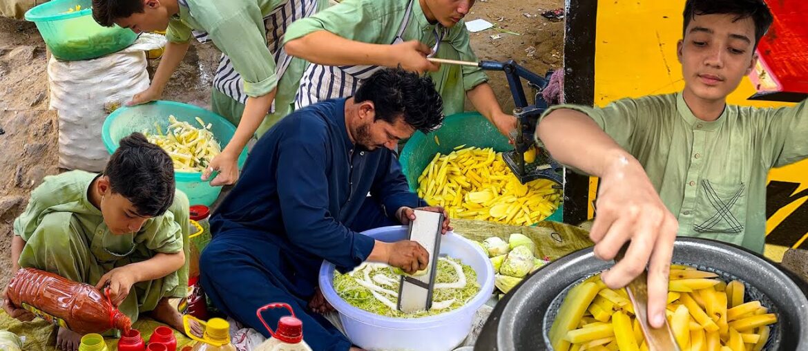 16 Year Old Kid Selling Crispy Finger Chips | Perfect French Fries Recipe | Pakistani Street Food